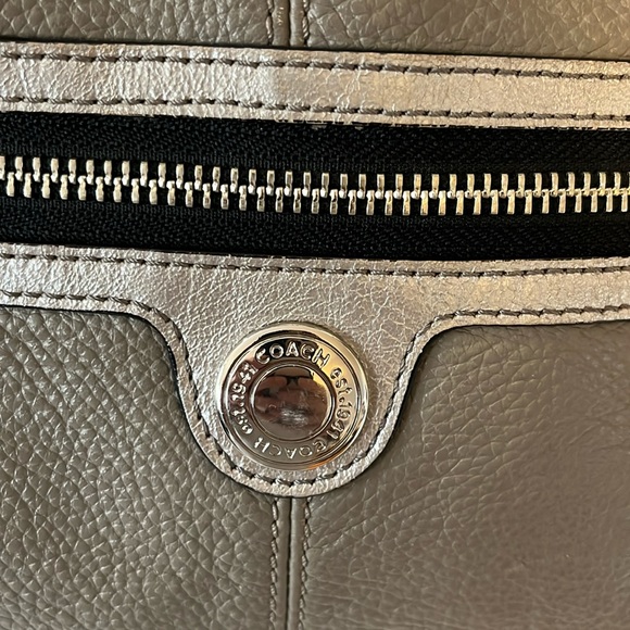 COACH LAURA SPECTATOR PEBBLED LEATHER KISS LOCK SHOULDER BAG - Picture 3 of 16